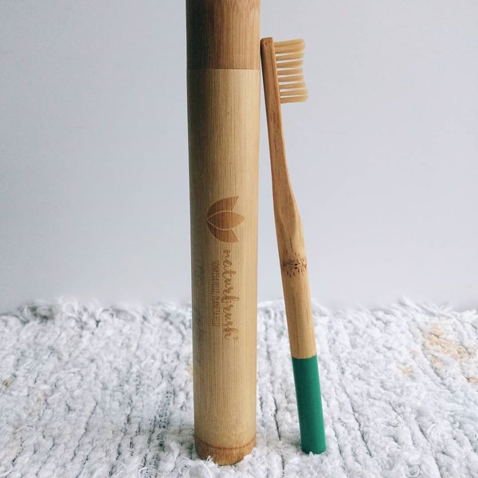 cepillo dental bambú